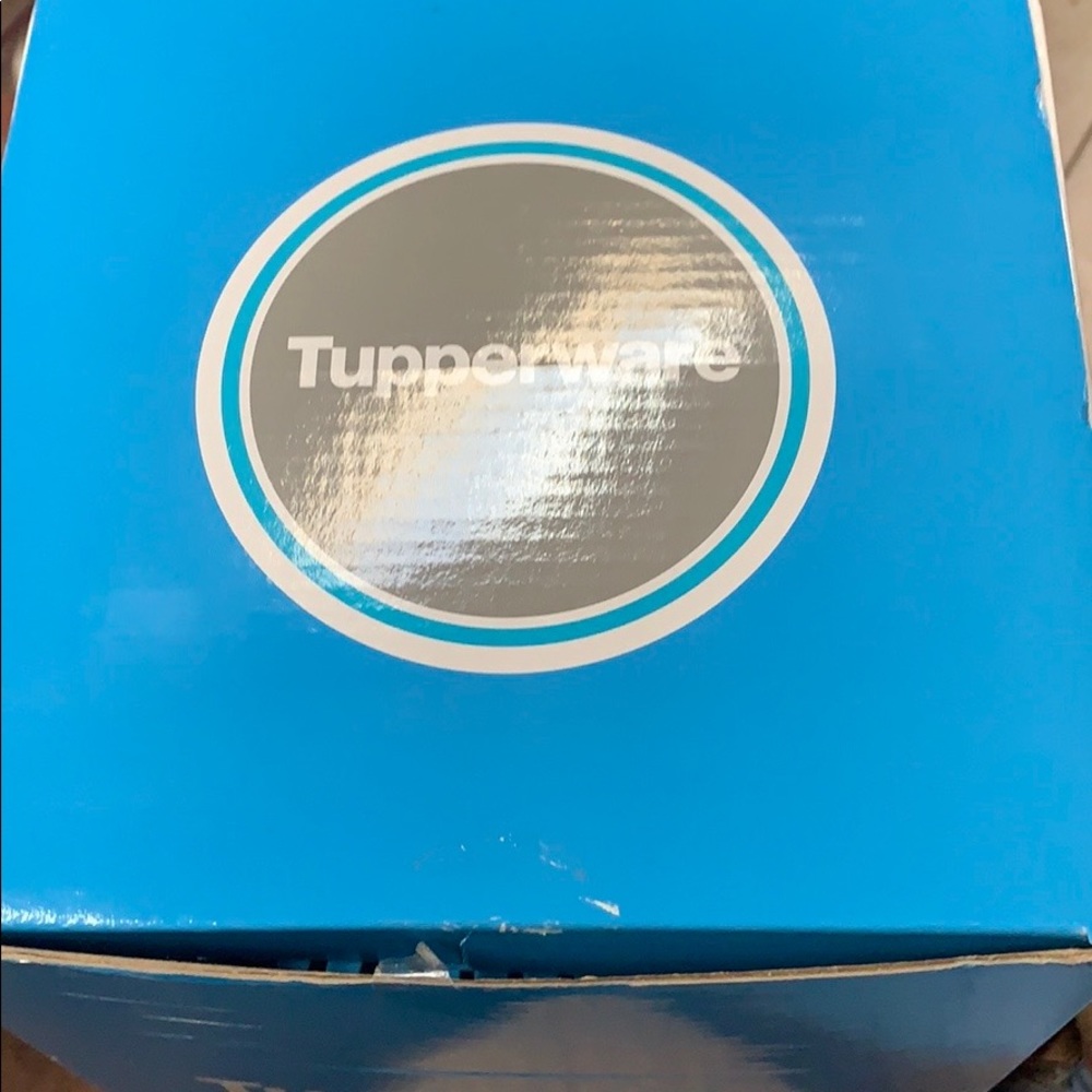 Tupperware - Picture 6 of 7